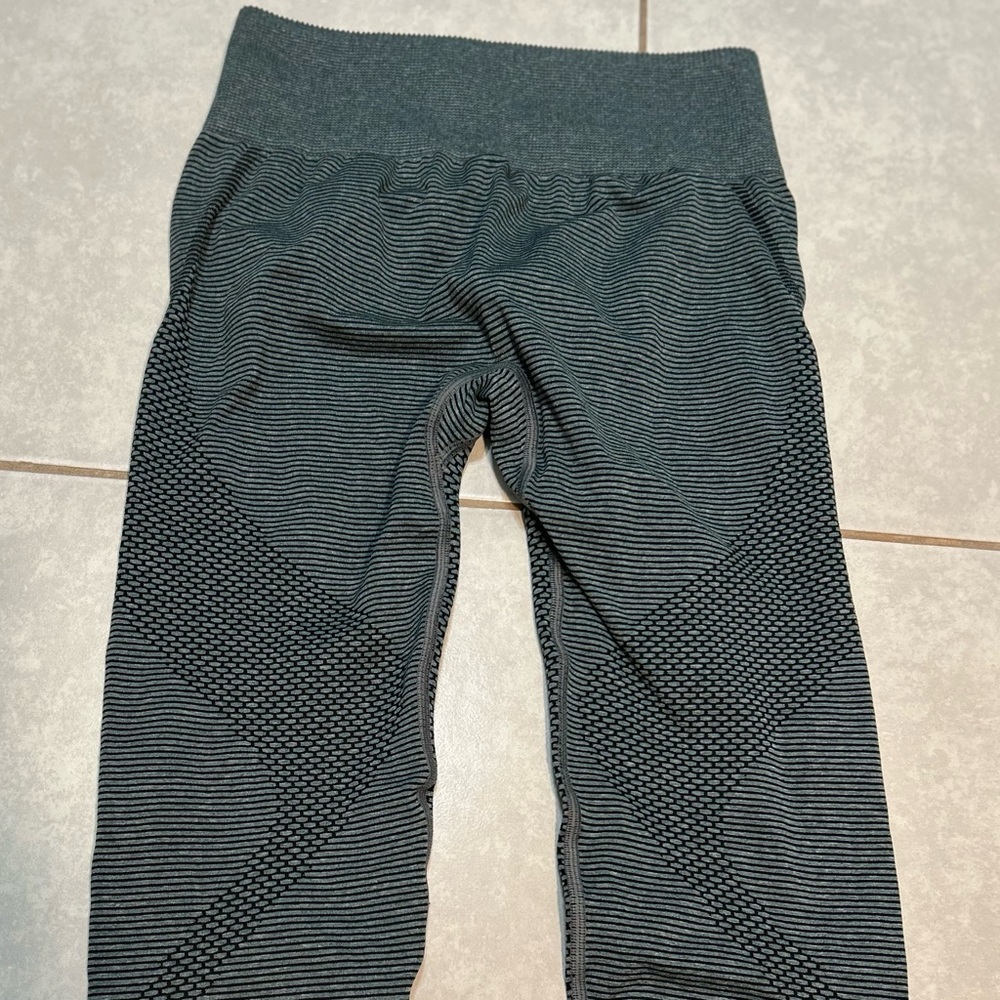 Gymshark Dark Green Textured Leggings - Picture 2 of 11